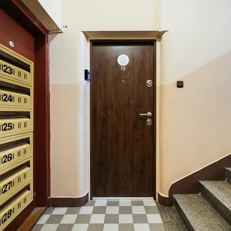 公寓 Native Falata 12 *